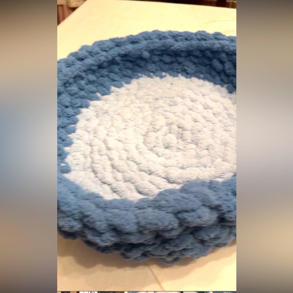 Pet bed , cat bed small dog bed